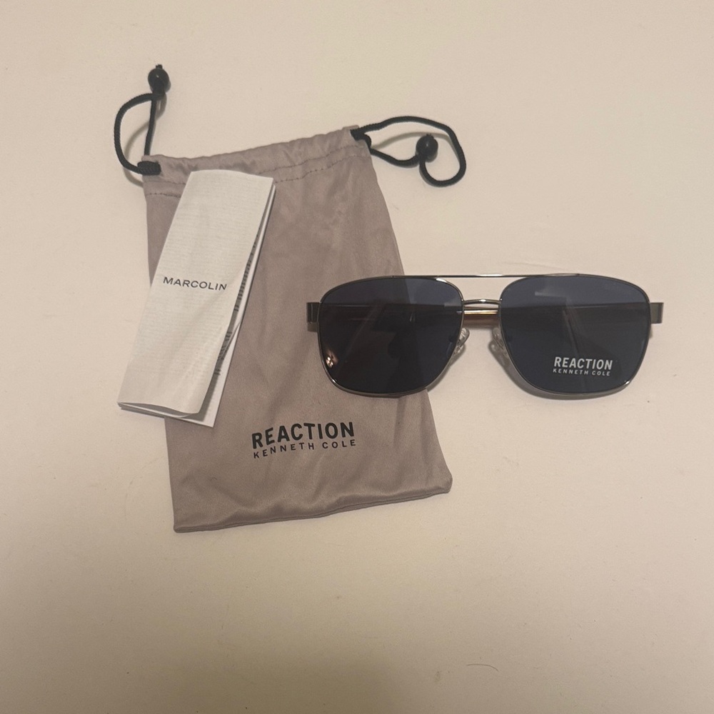 Kenneth Cole Reaction Black Aviator Sunglasses